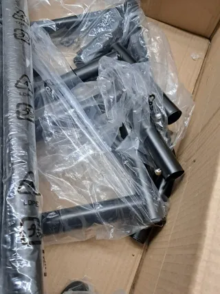 Perchero Metálico Amazon Basics Negro