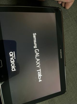 Tableta Samsung Negra con Funda Marrón