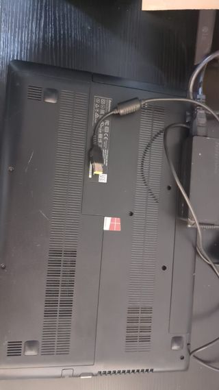 Lenovo IdeaPad  i7 / 8GB / 1TB  300-15ISK