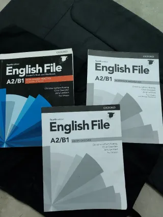 English File A2/b1 Student's Book And Workbook ...