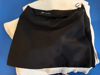 Falda Zara Negra