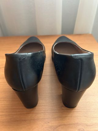 Zapatos de salón negros tacón 8cm