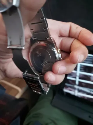 Reloj Guess Dorado y Blanco