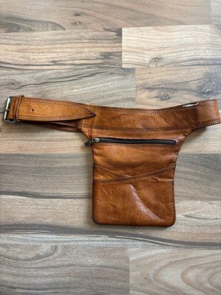 Riñonera de cuero