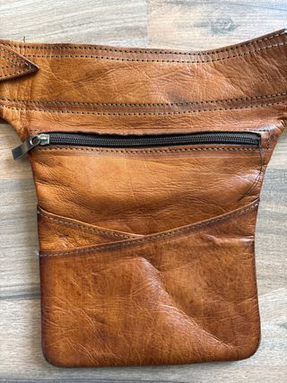 Riñonera de cuero
