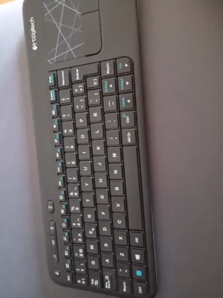 Teclado Logitech Negro y Gris