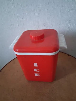 Portaghiaccio rosso vintage