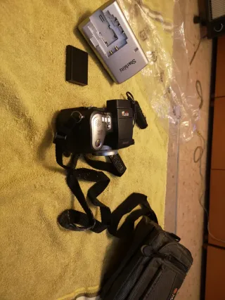 Fotocamera digitale Kodak con accessori