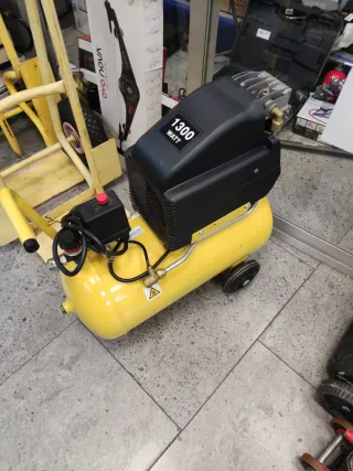 Compresor de aire 1300W amarillo