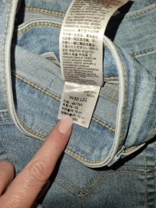 Pantalones Levi's 501 Talla 30 como se vé fotos.