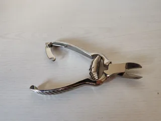 Alicates Cortauñas, Manicura, Pedicura.