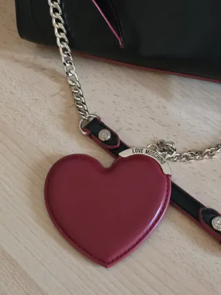 Bolso Love Moschino Negro y Rojo