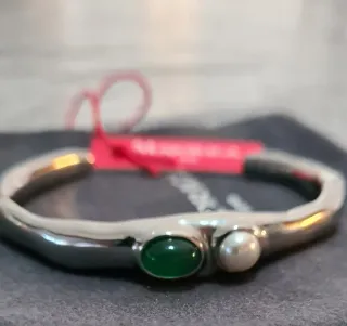 REBAJAS % Brazalete con piedra verde onix y perla