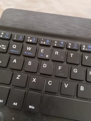 Teclado ordenador negro