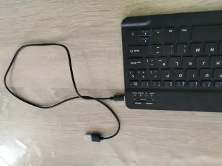 Teclado ordenador negro