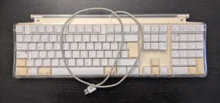 Mac mini + Teclado y Cables Apple