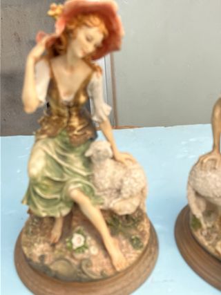 Figuras porcelana pastor y pastora base madera