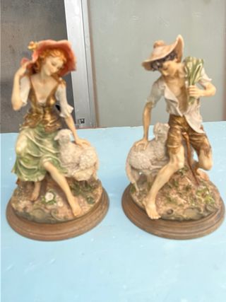 Figuras porcelana pastor y pastora base madera