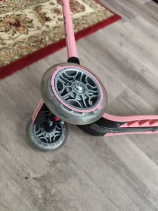 Patinete Globber 3 ruedas rosa