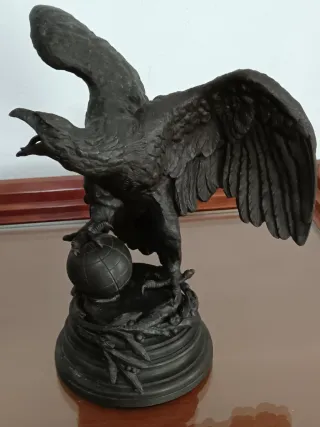 Aquila in bronzo vintage