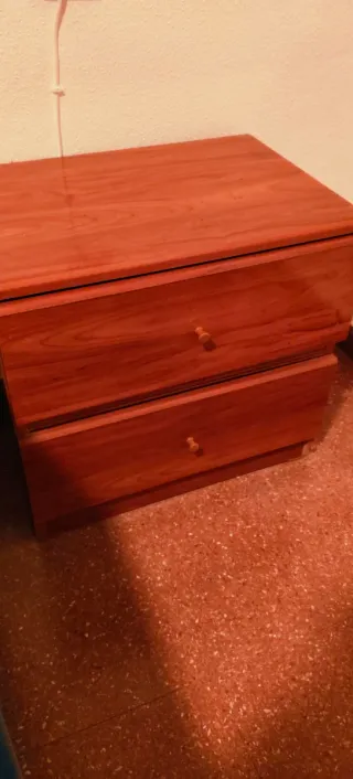 Juego 2 Mesitas de Noche Madera