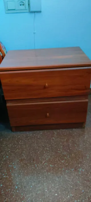 Juego 2 Mesitas de Noche Madera