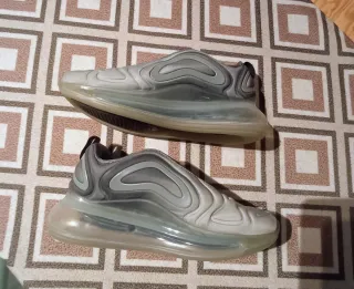 Nike Air Max 720 Grigio Carbonio Sneakers