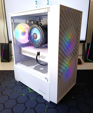 PC GAMING COMPLETAMENTE NUEVO - RX580 - 16GB