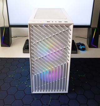 PC GAMING COMPLETAMENTE NUEVO - RX580 - 16GB