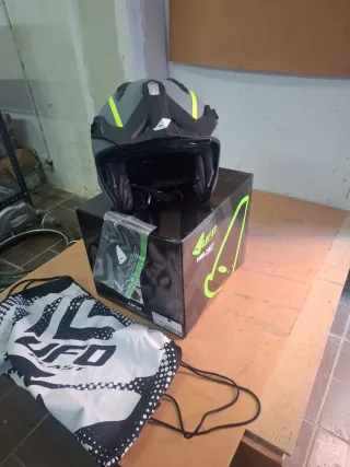 CASCO MOTO JET UFO SHERATAN NEGRO NUEVO TALLA S-XL