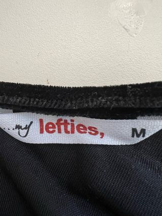 Vestido negro asimétrico