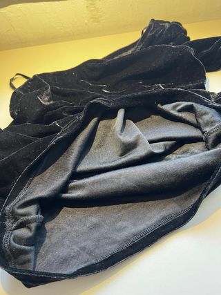 Vestido negro asimétrico