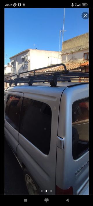 Baca Peugeot Partner Se encuentra en " CÁCERES "