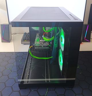 PC GAMING COMPLETAMENTE NUEVO - RX580 - 16GB