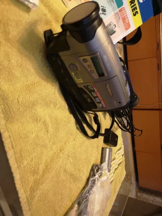Videocámara Panasonic Plata y Negra