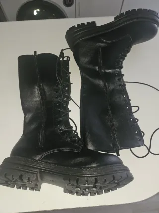 Botas militares altas negras