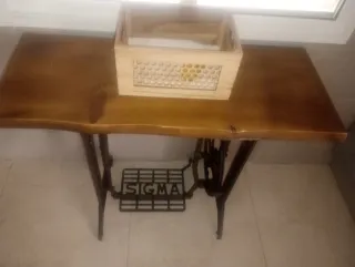 Mesa restaurada madera y metal