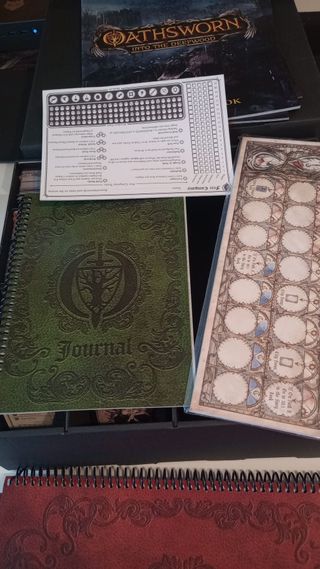 Oathsworn Into the Deepwood Cartas y Manuales