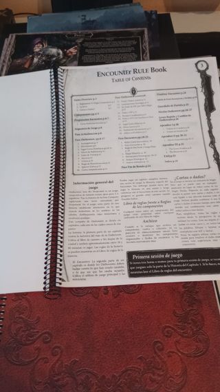 Oathsworn Into the Deepwood Cartas y Manuales