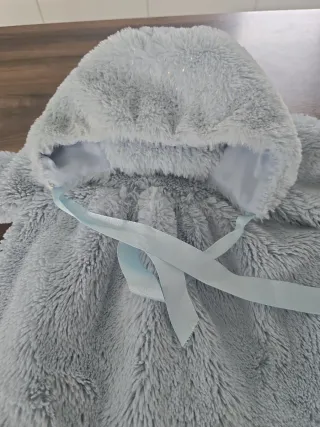 Abrigo y gorro de pelo para niña