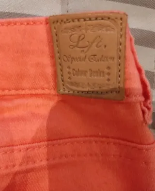 ​Pantalón pitillo Lefties color coral - Talla M