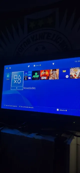 PS4 Slim Gold HEN 10.50 + 2 mandos