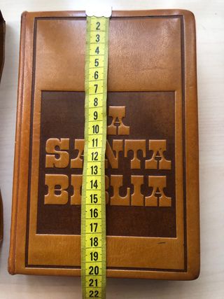Biblia con tapas de cuero, Antiquisima!!