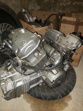 Motor Honda NTV 650 Revere V2