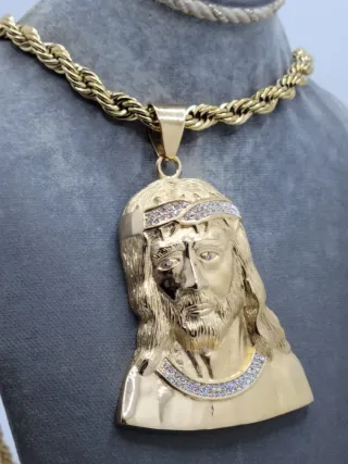 Grandioso Colgante Jesucristo con Circonitas