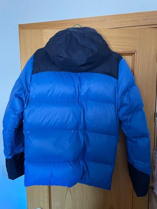 Chaqueta plumífero con capucha Hombre