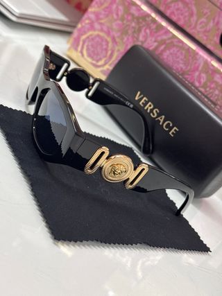 Gafas de Sol Versace Negras y Doradas