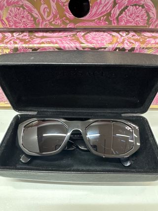 Gafas de Sol Versace Negras y Doradas