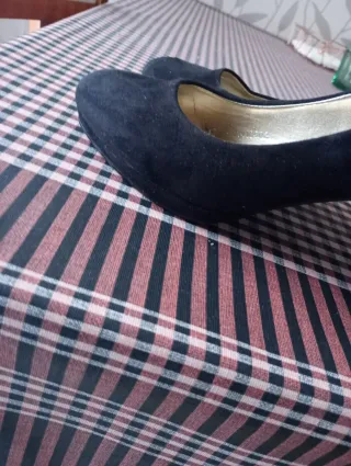 Zapatos de tacón Victoria Delef negros