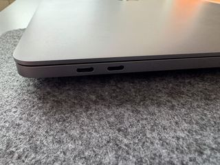 MacBook Pro 16 2019 - Non funziona. Per pezzi